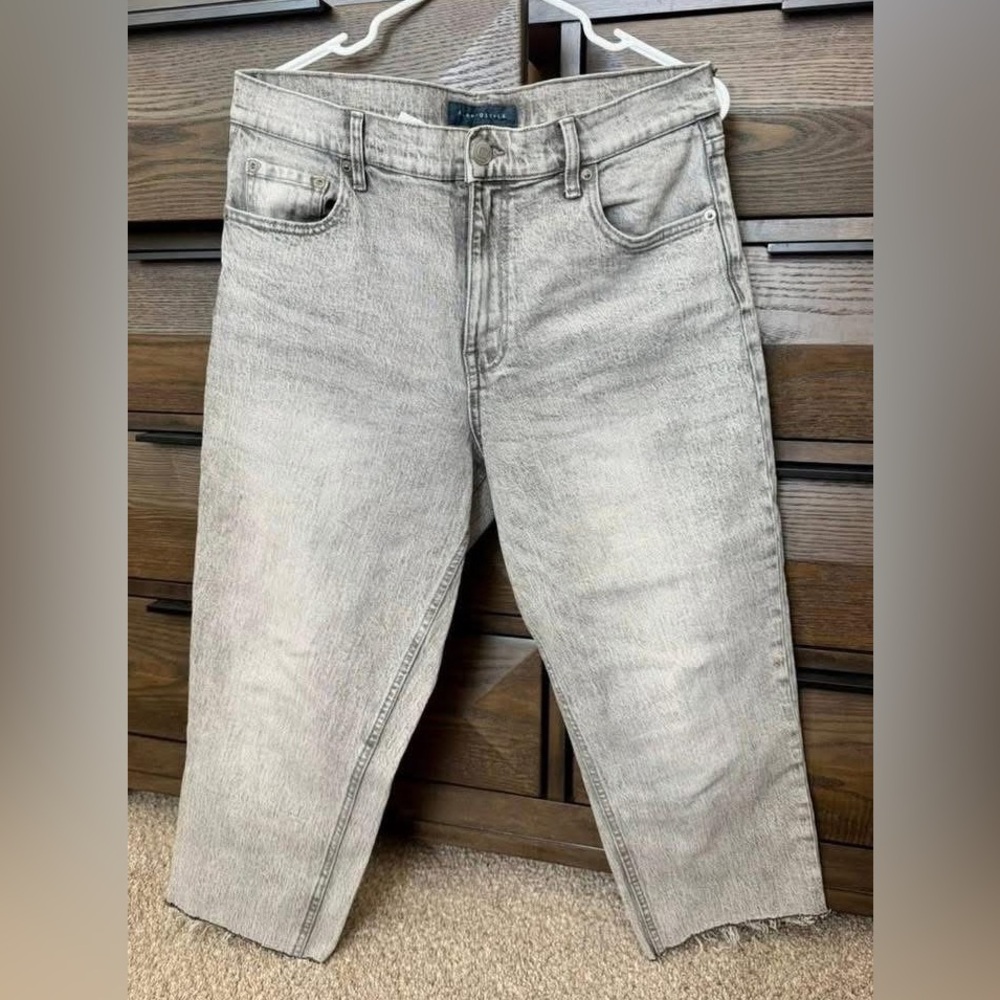Aeropostale Women's Cropped Mom Jeans